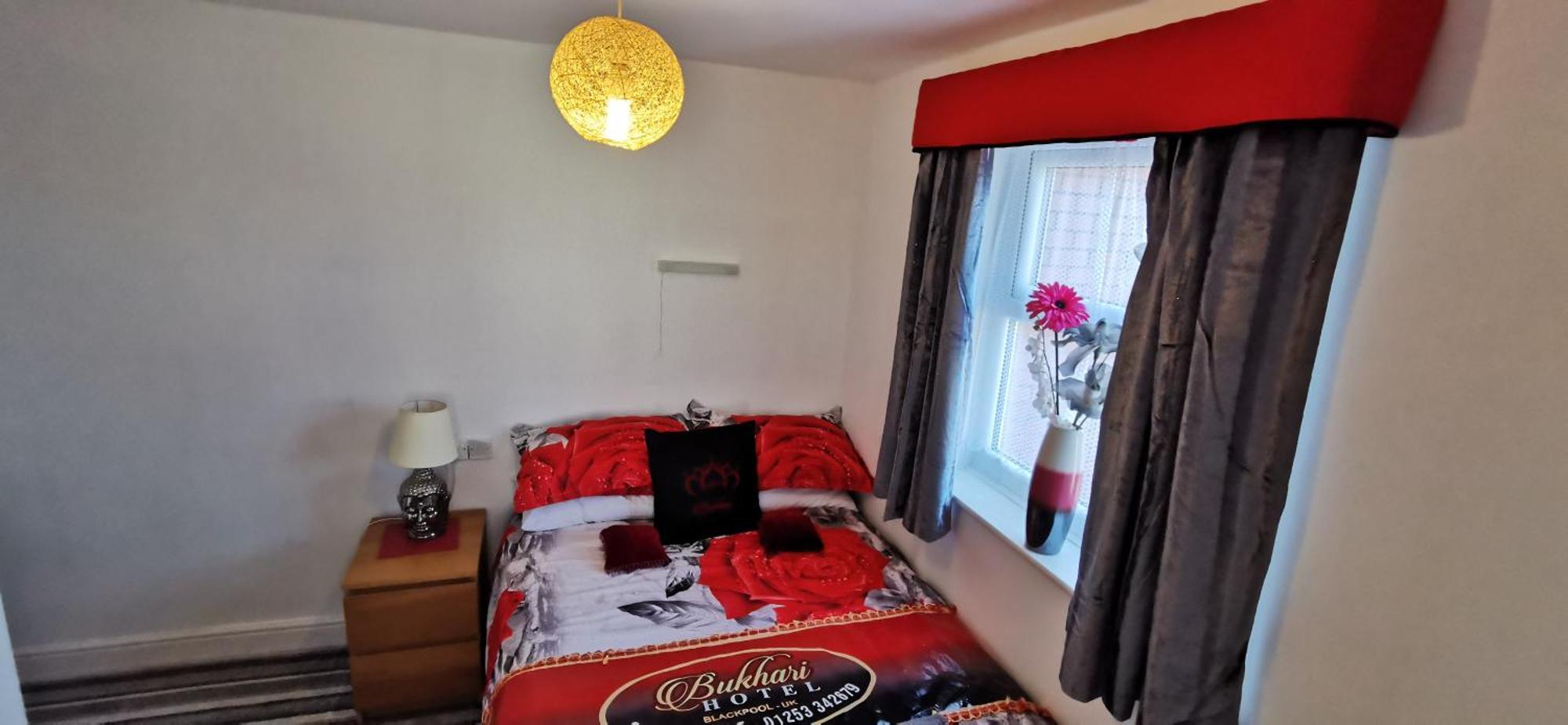Bukhari Hotel Blackpool Pokoj fotografie