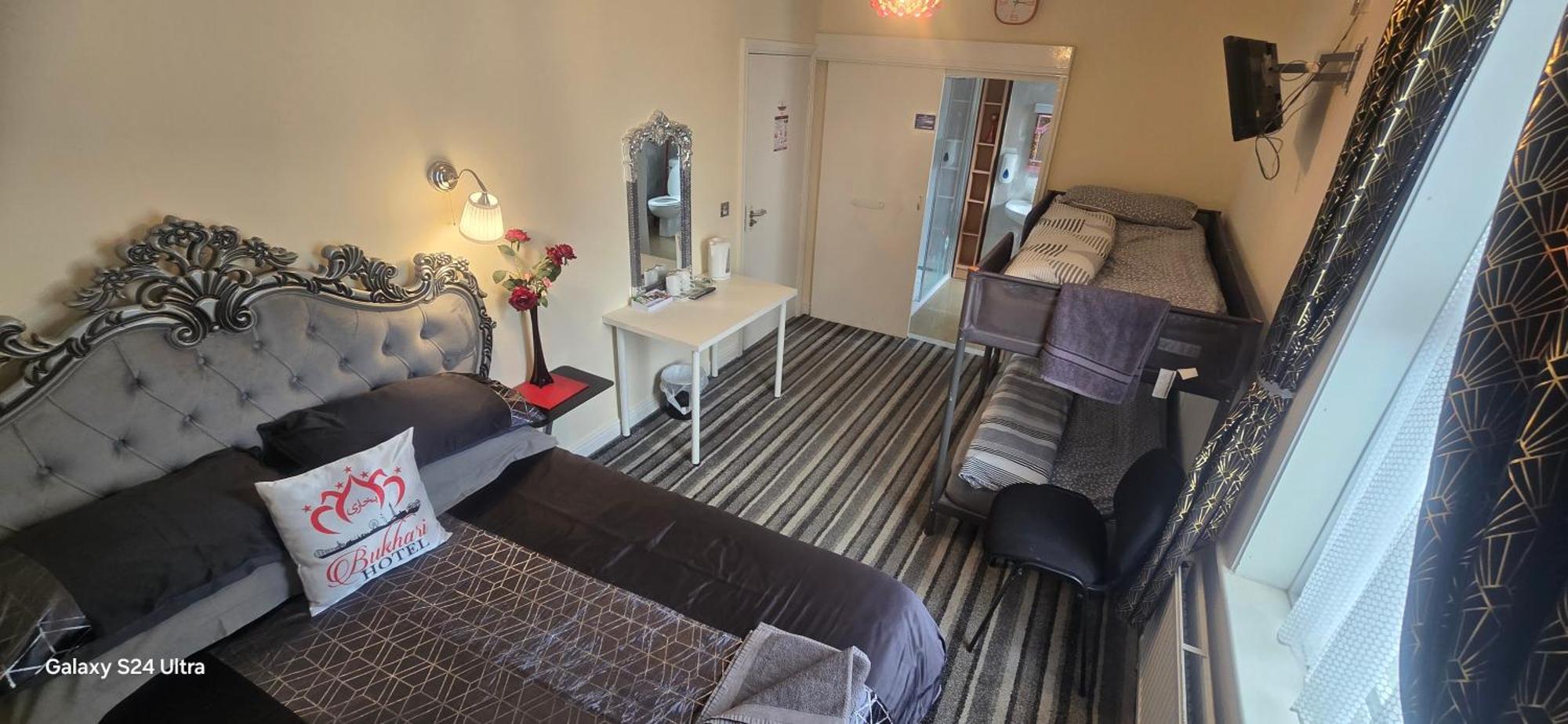 Bukhari Hotel Blackpool Pokoj fotografie