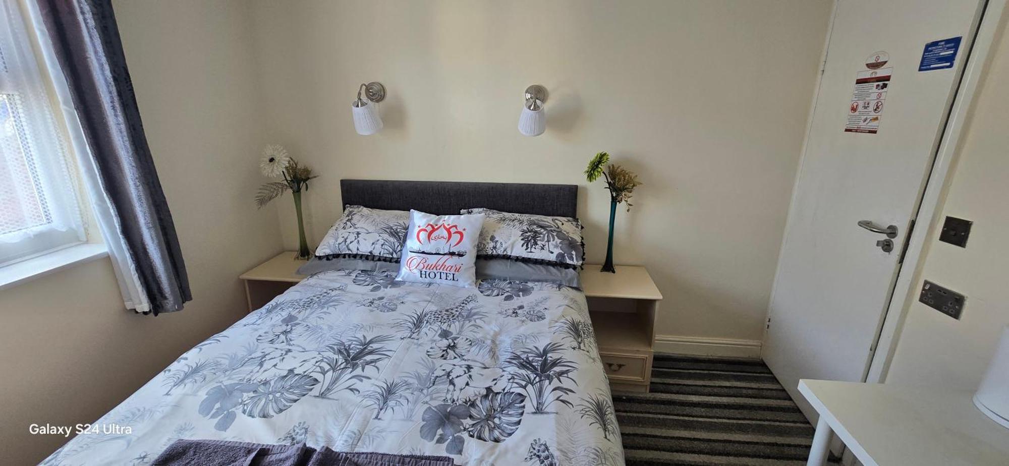 Bukhari Hotel Blackpool Pokoj fotografie